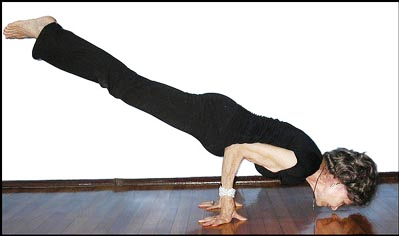 Tao Porchon-Lynch does Yoga